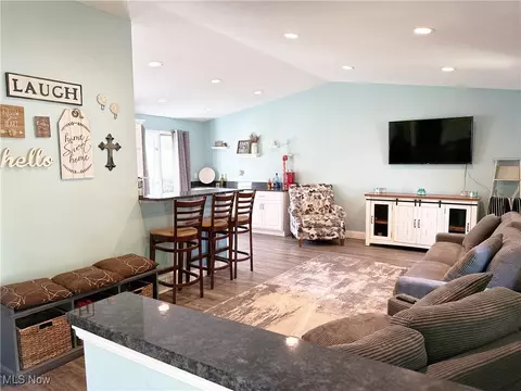 Living - 6321 Baldwin Blvd, Lorain, OH 44053 photo 1 of 7