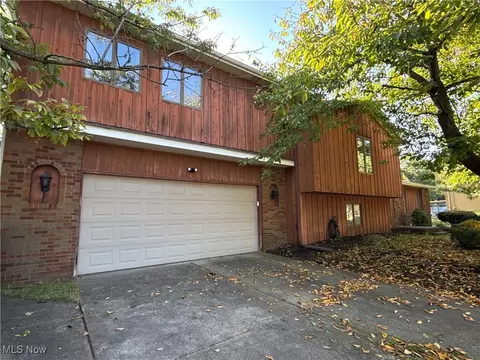 Exterior - 6321 Baldwin Blvd, Lorain, OH 44053 photo 2 of 9
