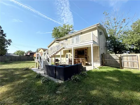 Exterior - 6321 Baldwin Blvd, Lorain, OH 44053 photo 5 of 9