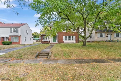 739 Roslyn Ave, Akron, OH 44320