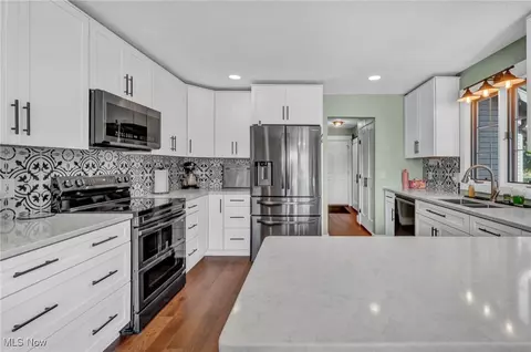 Kitchen - 12567 Eby Rd, Creston, OH 44217 photo 3 of 5