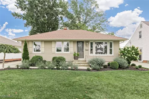 1685 Mayfair Blvd, Mayfield Heights, OH 44124