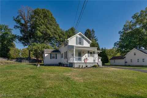1342 Shields Rd, Youngstown, OH 44511 photo 2