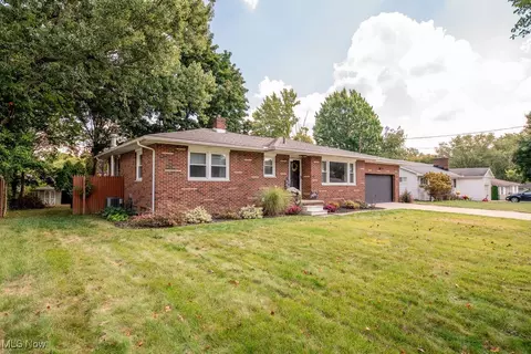 368 Knollwood Ave, Tallmadge, OH 44278