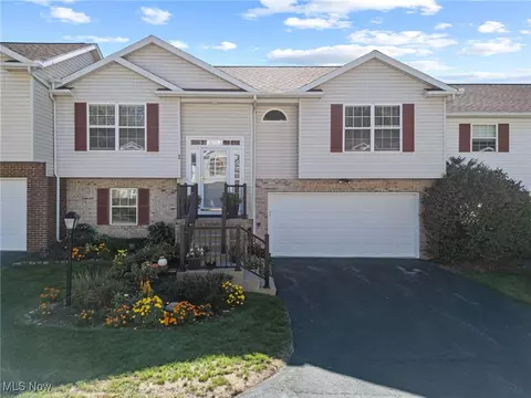 64 River Ridge Ln, Munroe Falls, OH 44262