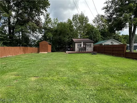 4956 Kathryn Dr, Geneva, OH 44041 photo 2