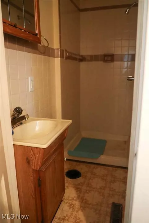 2904 7th Ave, Vienna, WV 26105 photo 17
