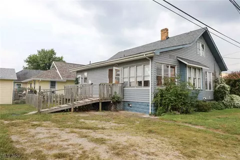 2904 7th Ave, Vienna, WV 26105 photo 4