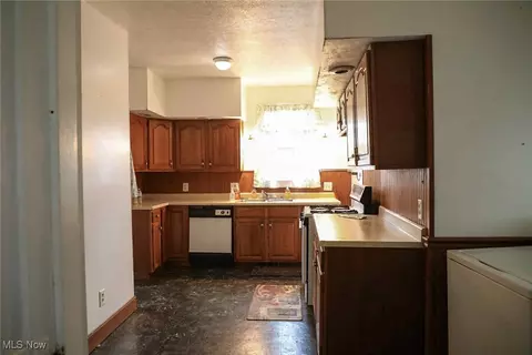 2904 7th Ave, Vienna, WV 26105 photo 11