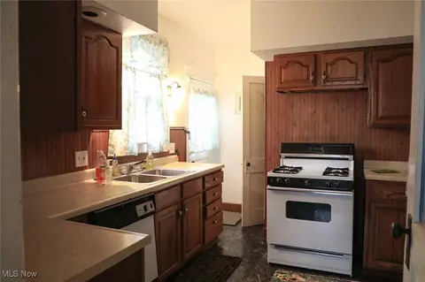 2904 7th Ave, Vienna, WV 26105 photo 12