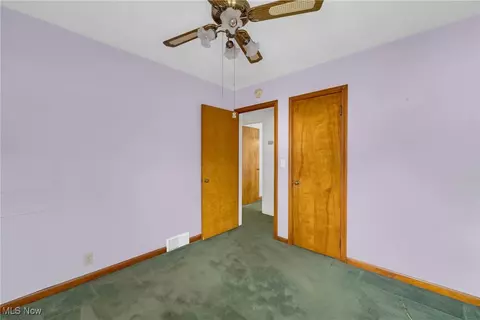 Bedroom - 390 Hilliard Rd, Elyria, OH 44035 photo 3 of 5