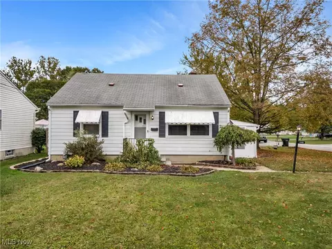 390 Hilliard Rd, Elyria, OH 44035