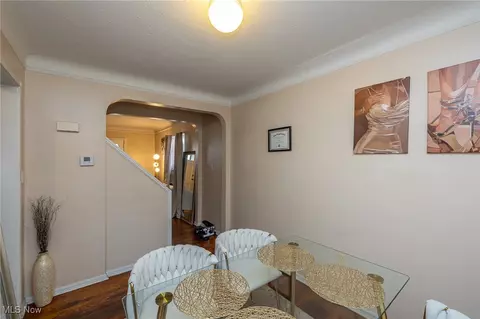 Entry Way - 251 E 250th St, Euclid, OH 44132 photo 1 of 2