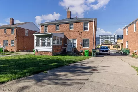Exterior - 251 E 250th St, Euclid, OH 44132 photo 2 of 3