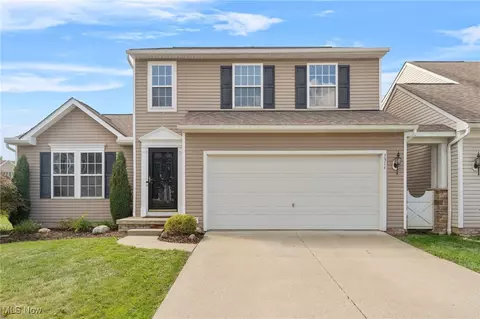3314 Fenmore Ln, Aurora, OH 44202