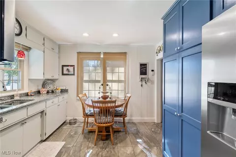 907 E Front St, Dover, OH 44622 photo 18