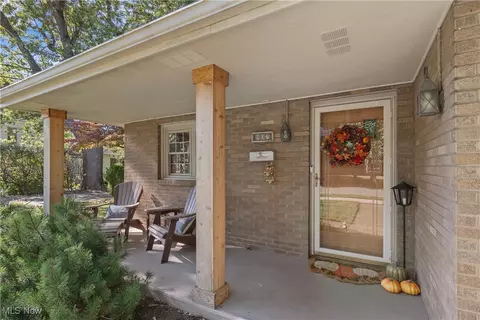907 E Front St, Dover, OH 44622 photo 9