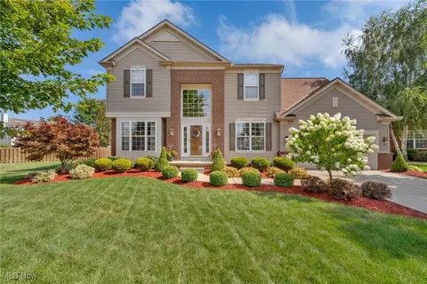 9339 Calista Dr, North Ridgeville, OH 44039