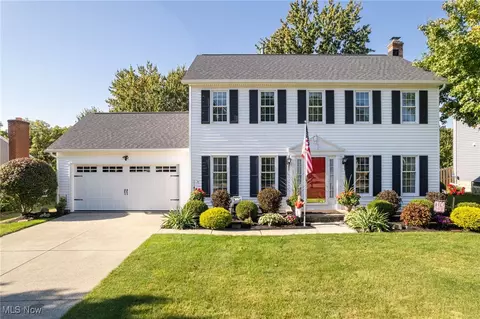 928 Lancaster Dr, Medina, OH 44256