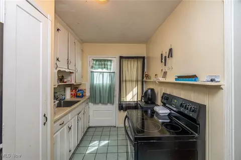 253 E 250th St, Euclid, OH 44132 photo 12