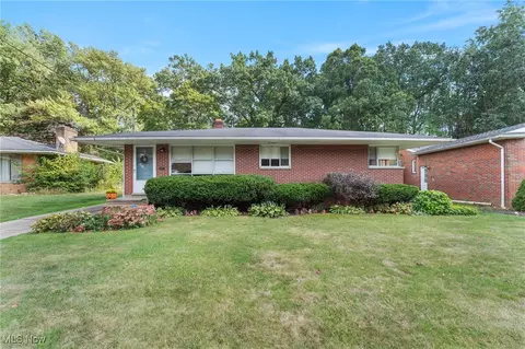 2040 Thurmont Rd, Akron, OH 44313