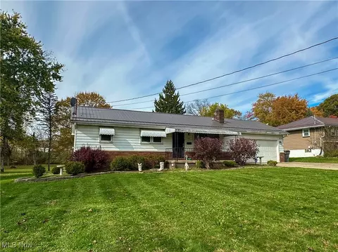 370 S Bon Air Ave, Youngstown, OH 44509