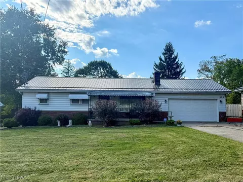 370 S Bon Air Ave, Youngstown, OH 44509