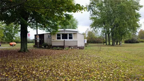 1440 Porter Rd, Atwater, OH 44201