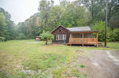 2923 Brightwood Rd SE, New Philadelphia, OH 44663