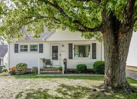 1644 33rd St NE, Canton, OH 44714
