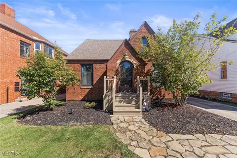 3549 Warren Rd, Cleveland, OH 44111