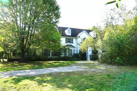 7060 Gates Rd, Gates Mills, OH 44040