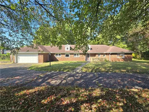 1851 Otsego Ave, Coshocton, OH 43812