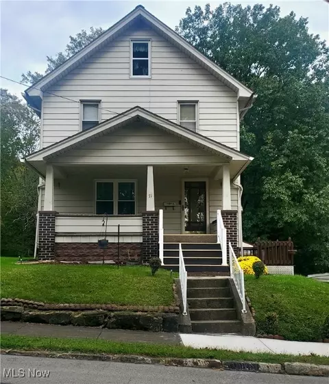 71 Fairview St, Campbell, OH 44405