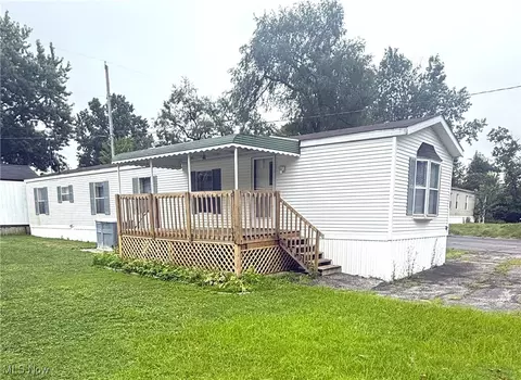 26240 Broadway Ave # 21, Oakwood Village, OH 44146