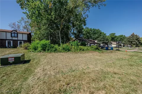 2918 Forest Lane, Lorain, OH 44053 photo 8