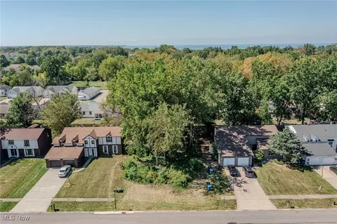 2918 Forest Lane, Lorain, OH 44053