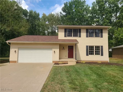 5936 Drenta Cir SW, Navarre, OH 44662