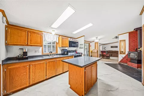 2891 Callender Rd, Rome, OH 44085 photo 4