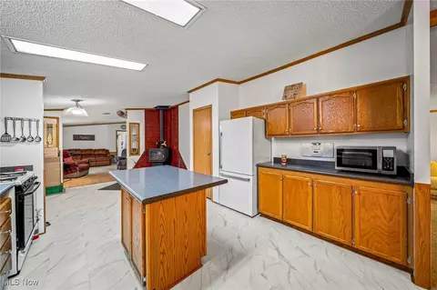 2891 Callender Rd, Rome, OH 44085 photo 5
