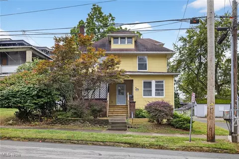 329 E Bowman St, Wooster, OH 44691