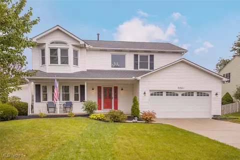 3041 Portsmouth Dr, Brunswick, OH 44212