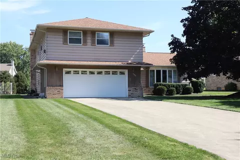 595 Jefferson Dr, Highland Heights, OH 44143