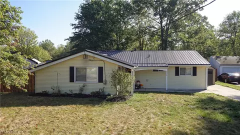 3579 Elmhurst Ct, Kent, OH 44240