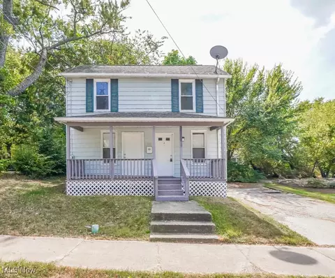370 E Thornton St, Akron, OH 44311