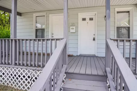 370 E Thornton St, Akron, OH 44311 photo 2