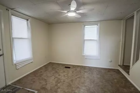 370 E Thornton St, Akron, OH 44311 photo 4