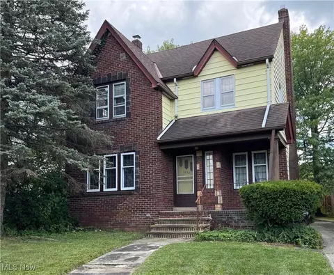 3494 Raymont Blvd, University Heights, OH 44118