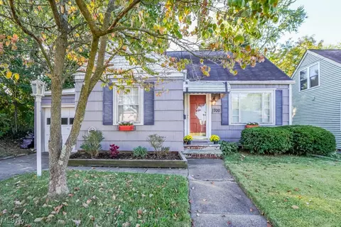 1700 32nd St NW, Canton, OH 44709