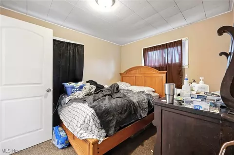 Bedroom - 1611 E 48th St, Ashtabula, OH 44004 photo 1 of 6